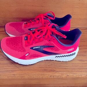 Womens Brooks Running Shoes Size 9
